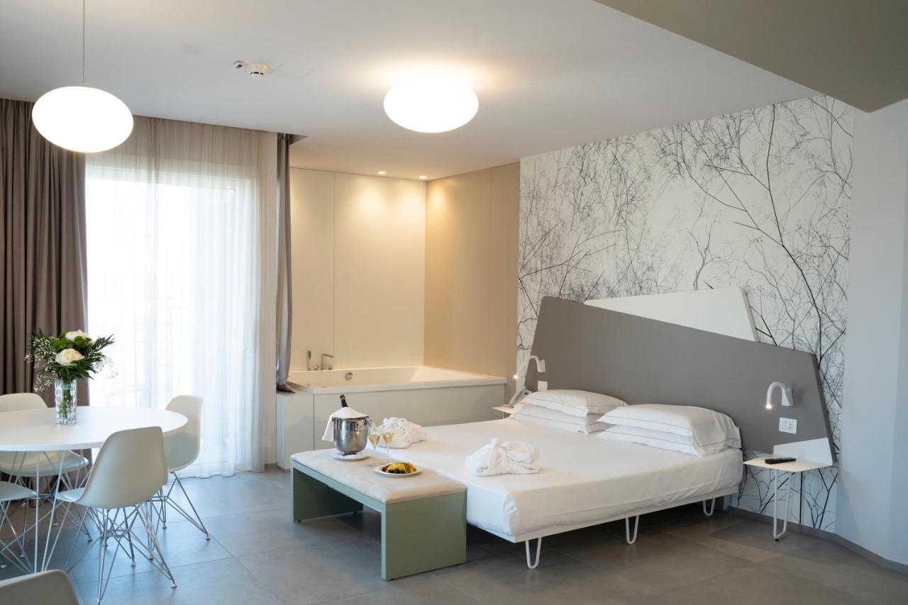 Hotel Malavoglia Ачи Костелло Экстерьер фото